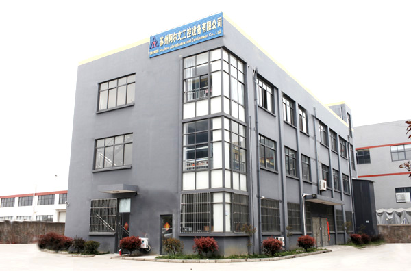 990藏宝阁资料图